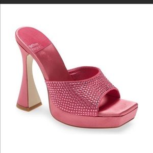 ISO!!! Hollywood Flare Mule